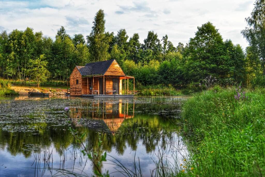 Heather Hut, Off-Grid Cottage On A Pond+2 Ha Darzkowo Buitenkant foto