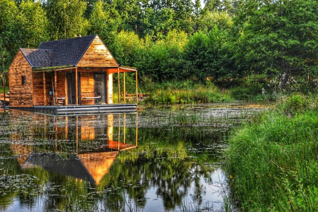 Heather Hut, Off-Grid Cottage On A Pond+2 Ha Darzkowo Buitenkant foto